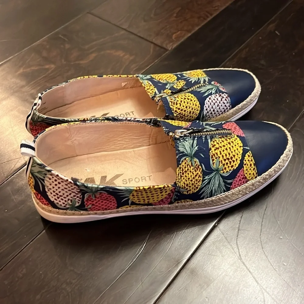 Anne Klein pineapple blue espadrilles 8.5